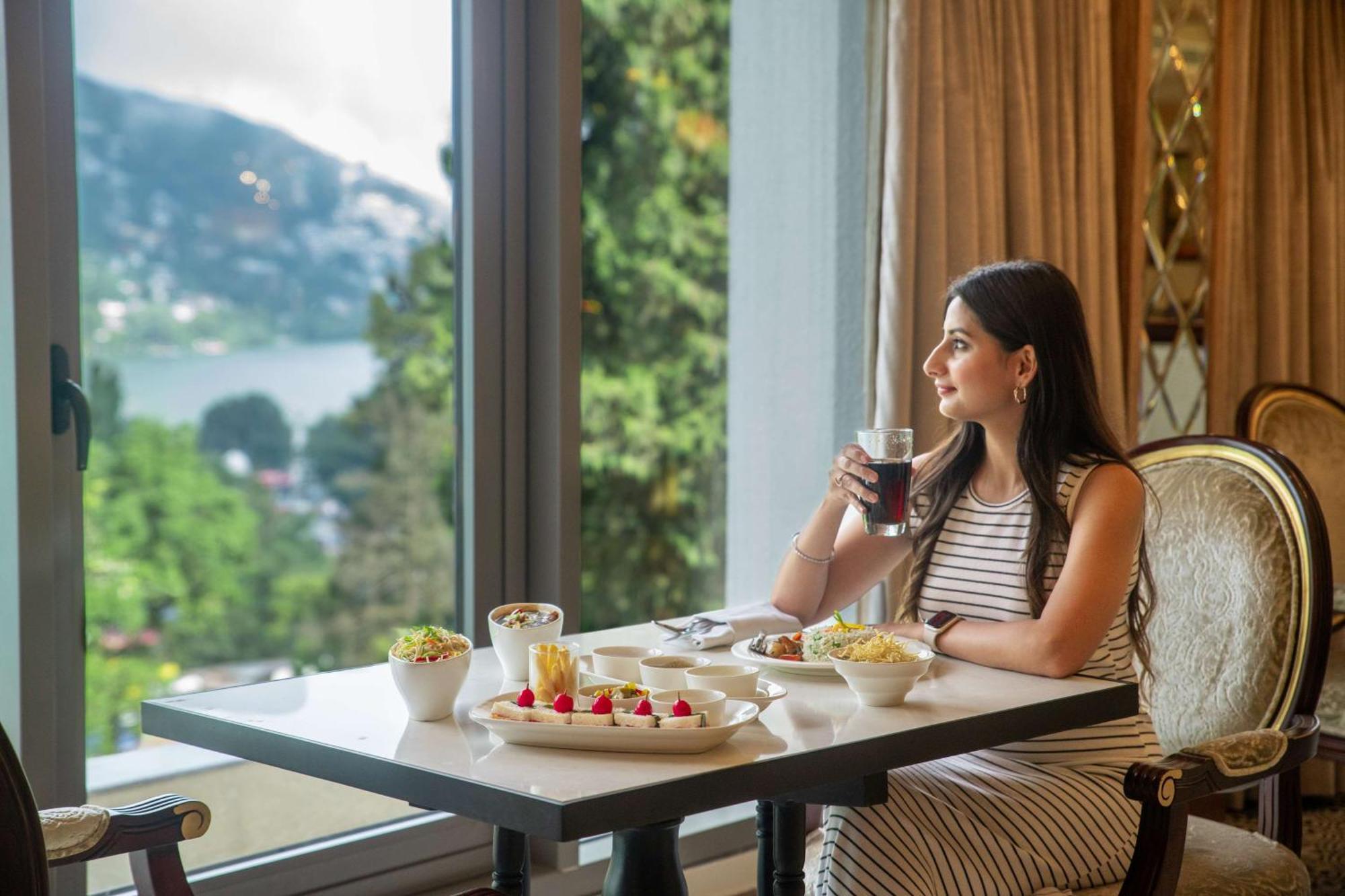 Готель Namah Nainital, A Member Of Radisson Individuals Retreats Екстер'єр фото