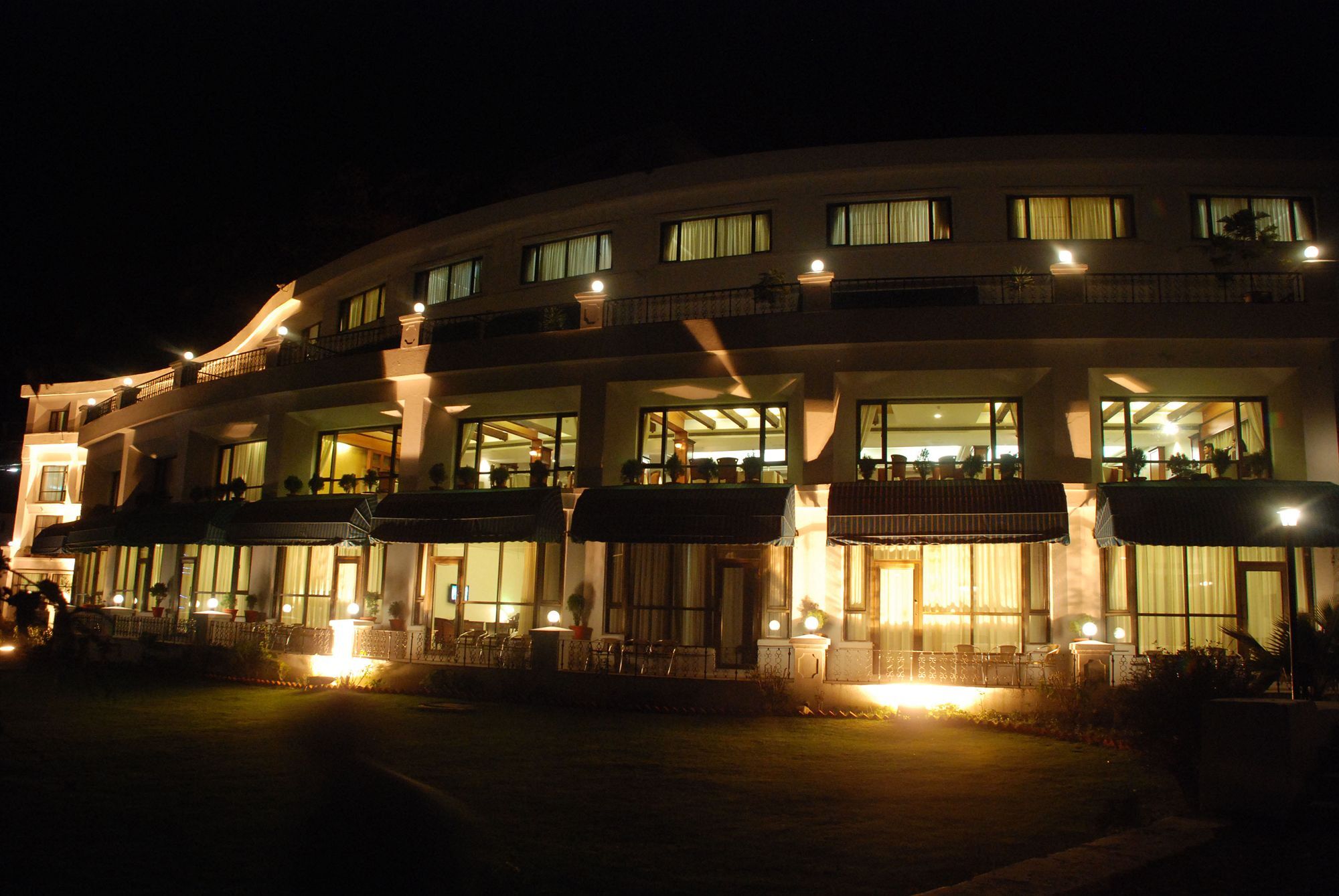 Готель Namah Nainital, A Member Of Radisson Individuals Retreats Екстер'єр фото